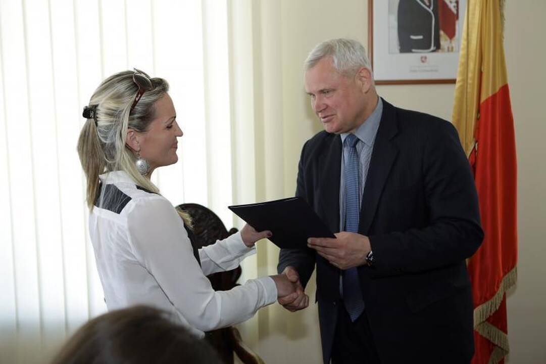 „Fortūnos“ krepšininkėms – miesto vadovų gėlės