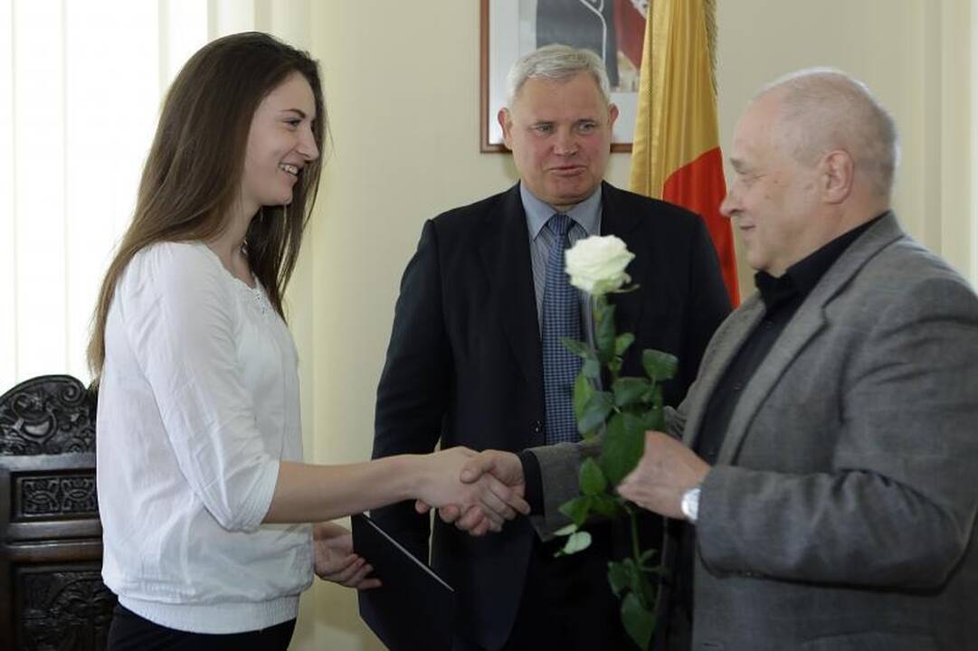 „Fortūnos“ krepšininkėms – miesto vadovų gėlės