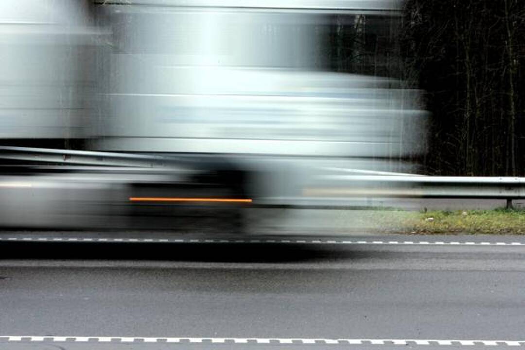 Vilnius–Kaunas: lietuviškomis dešromis grįsta magistralė