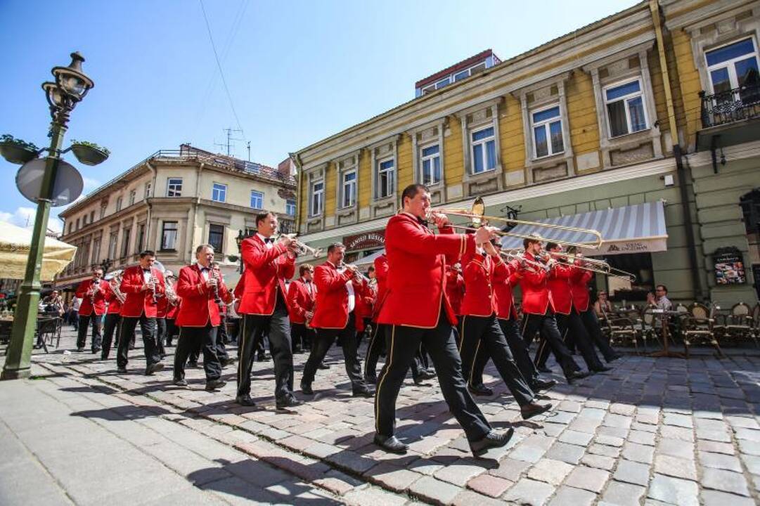 Kauno šventę pradėjo pučiamųjų festivalis