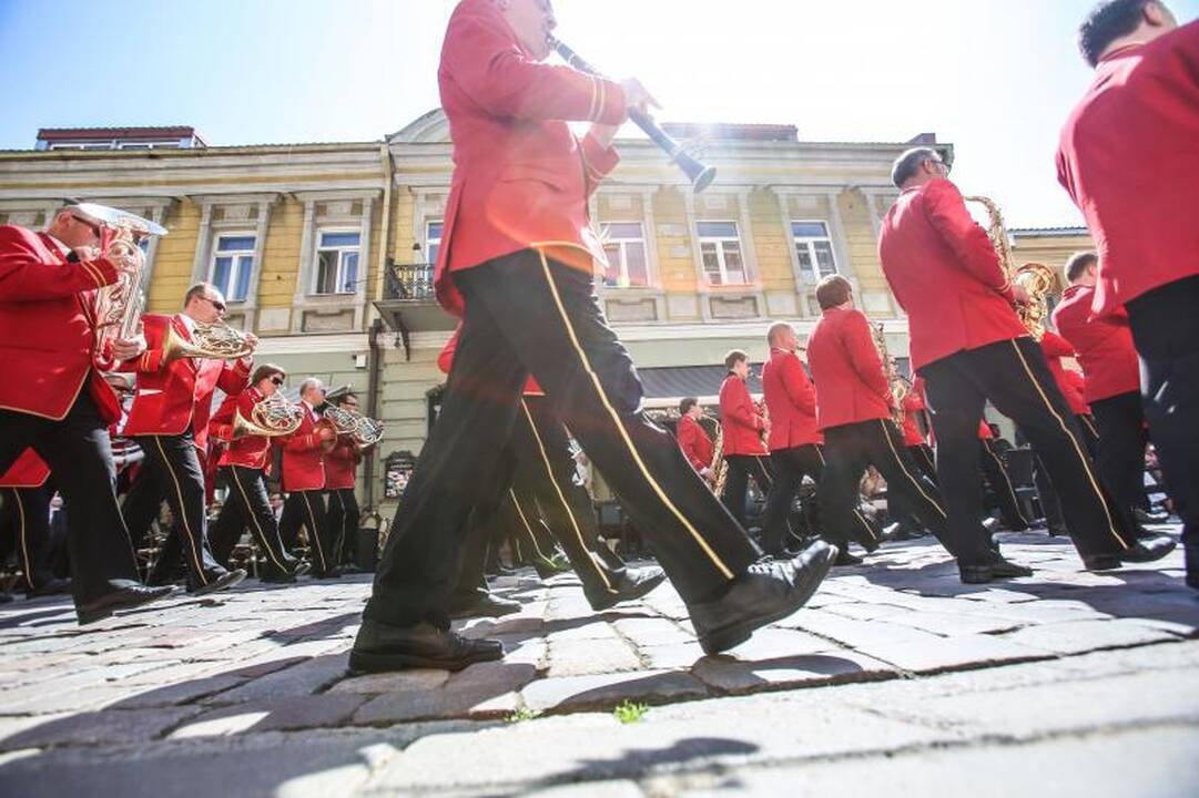 Kauno šventę pradėjo pučiamųjų festivalis