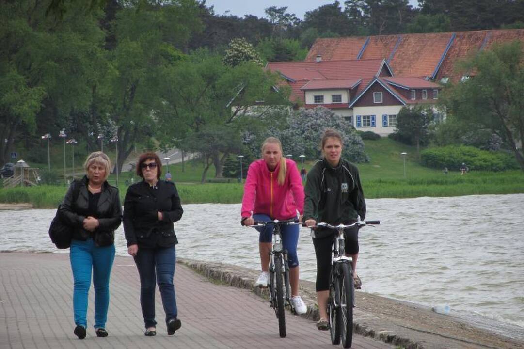 Neringa paskelbė vasaros         pradžią
