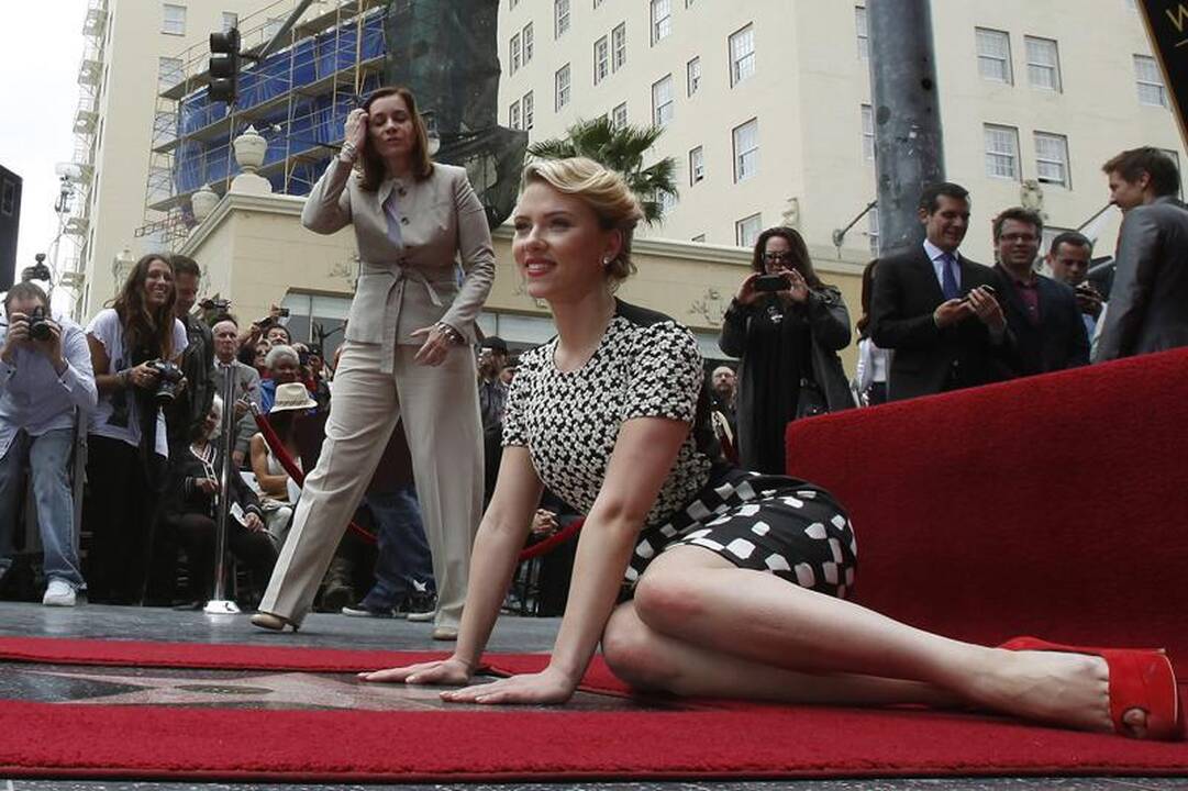 Scarlett Johansson gavo Holivudo šlovės žvaigždę