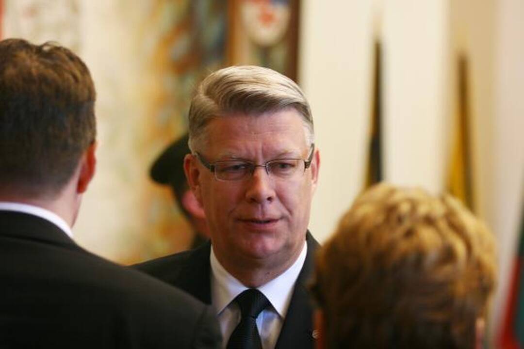 Valstybės vadovai tarė paskutinį „sudie“ prezidentui A.Brazauskui