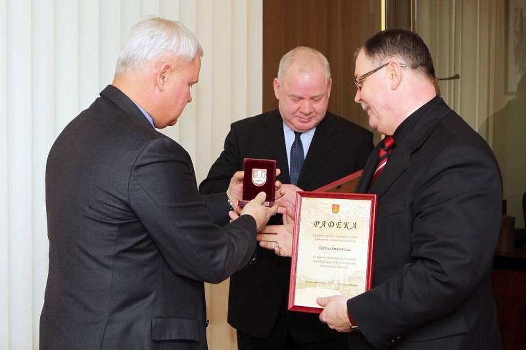 Buvusiems pareigūnams - savivaldybės valdininkės darbo pasiūlymas