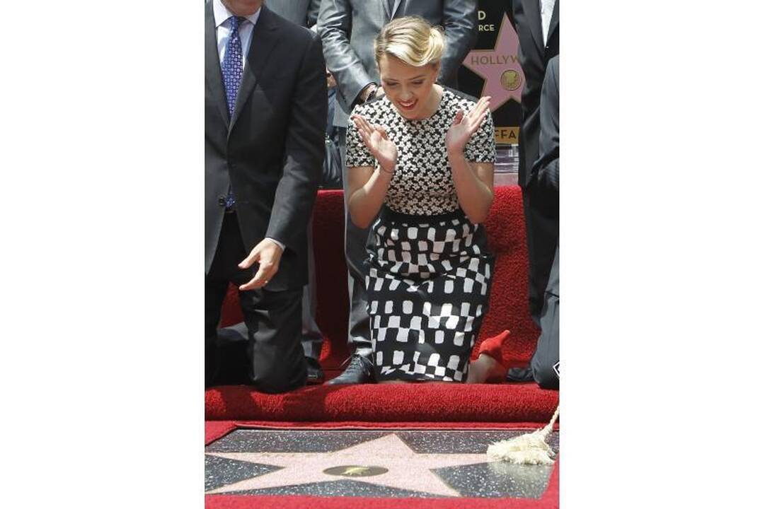 Scarlett Johansson gavo Holivudo šlovės žvaigždę