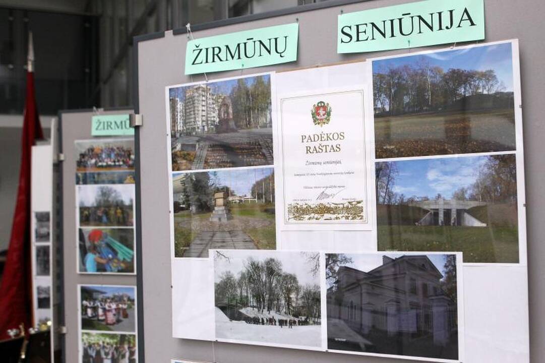 Vilniaus Savivaldybėje – seniūnijų nuotraukų ir darbų paroda