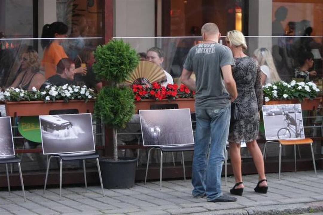 Senamiesčio šventėje – fotoaparatų blyksniai