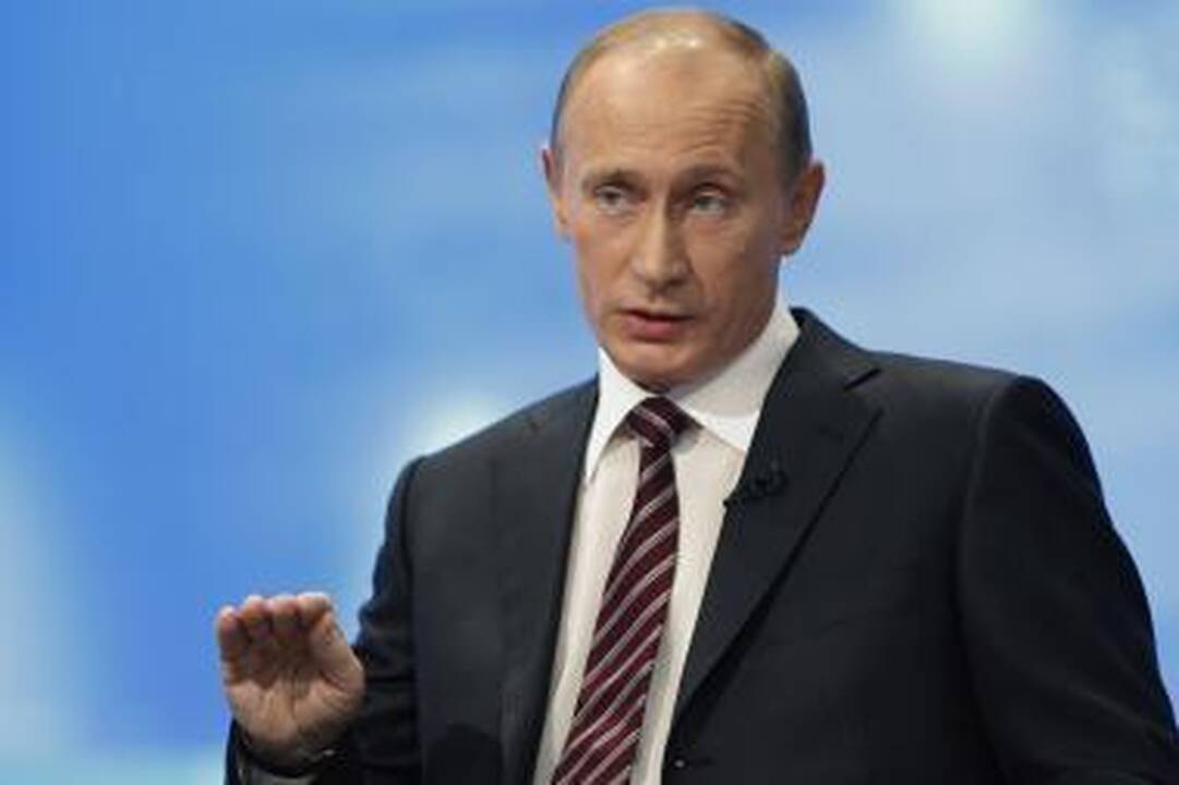 "Forbes" : V.Putinas iškrito iš įtakingiausių žmonių trejetuko