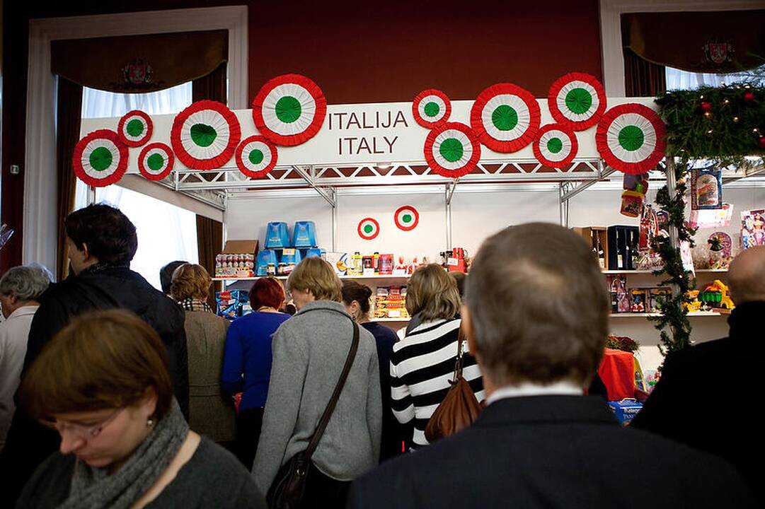 Vilniaus rotušėje šurmuliavo Kalėdų labdaros mugė 