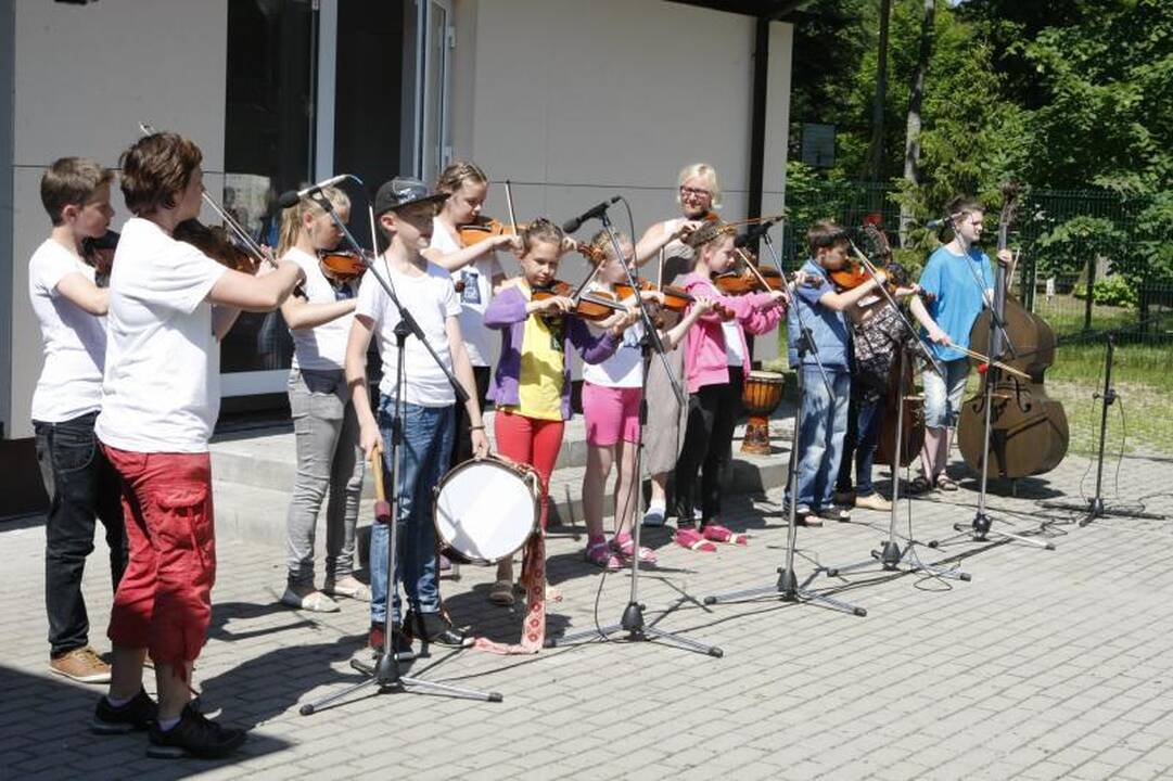 „Vėlungio“ stovykla  baigėsi dainomis   