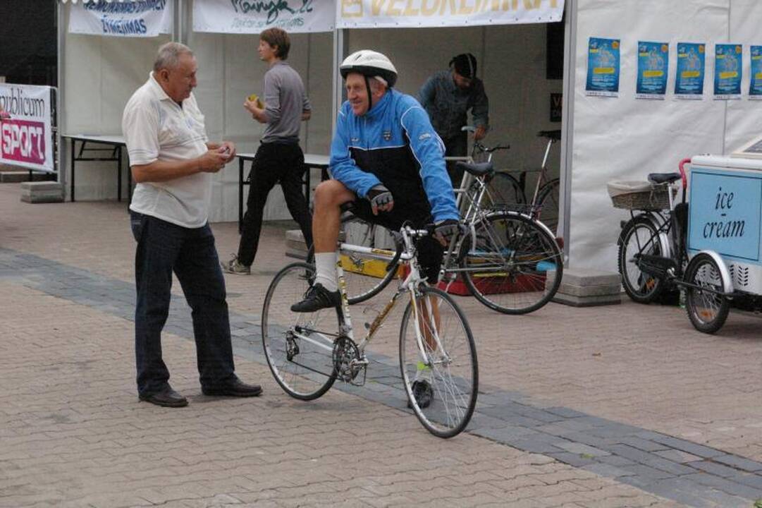 Sostinės gatves užvaldo dviratininkai