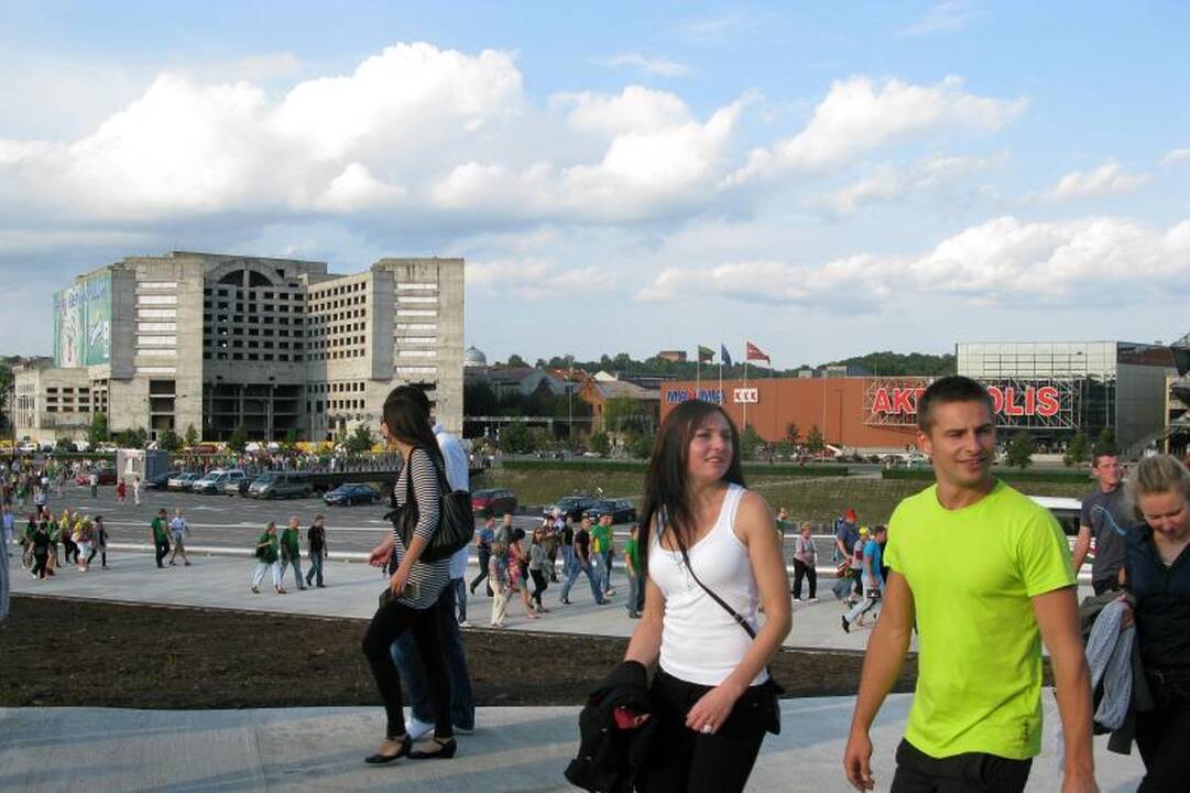 Tūkstančiai kauniečių traukė į "Žalgirio" areną