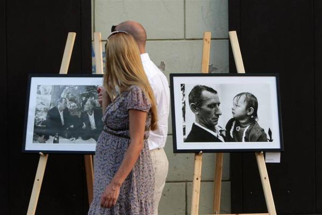 Senamiesčio šventėje – fotoaparatų blyksniai