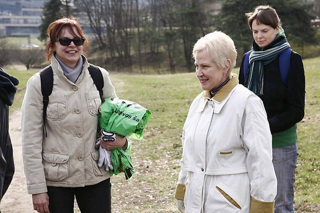 Prezidentė ragina apsivalyti galime kasdien, nelaukti specialių dienų (papildyta)