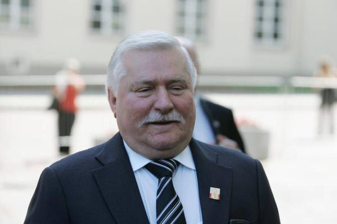 Valstybės vadovai tarė paskutinį „sudie“ prezidentui A.Brazauskui