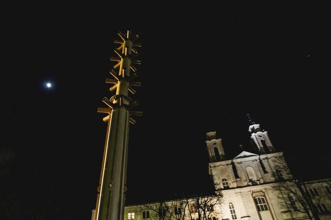 Kauniečiai kukliai paminėjo „Žemės valandą”