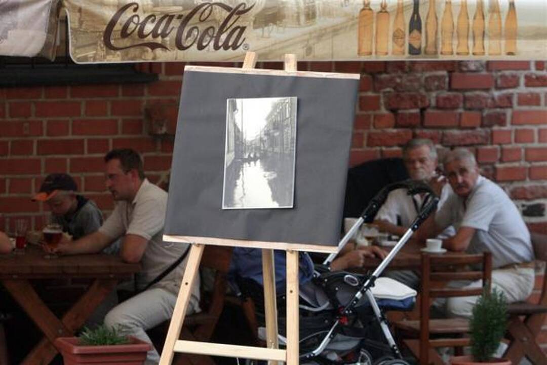 Senamiesčio šventėje – fotoaparatų blyksniai