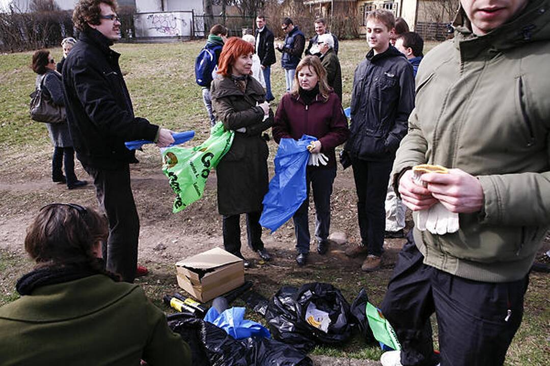 Prezidentė ragina apsivalyti galime kasdien, nelaukti specialių dienų (papildyta)