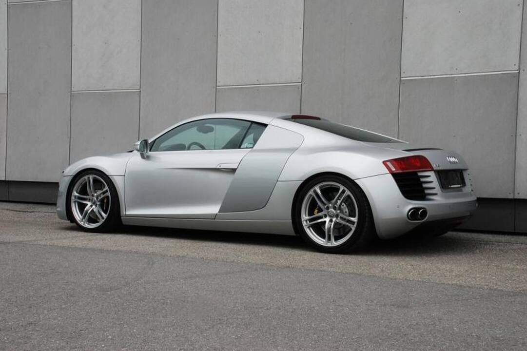 „Audi R8“: tobulo superautomobilio "tiuningas"
