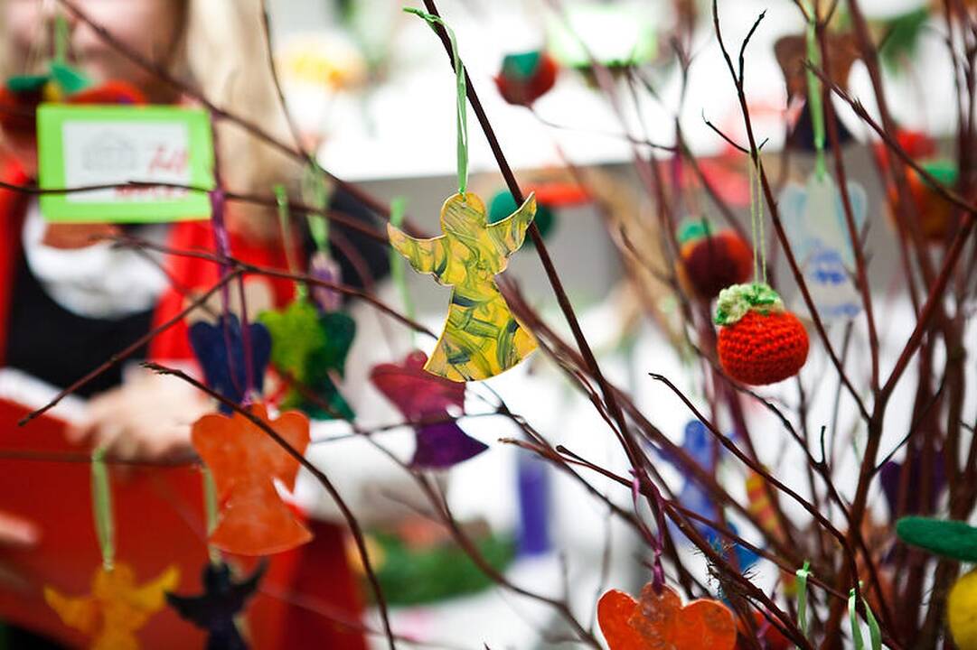 Vilniaus rotušėje šurmuliavo Kalėdų labdaros mugė 