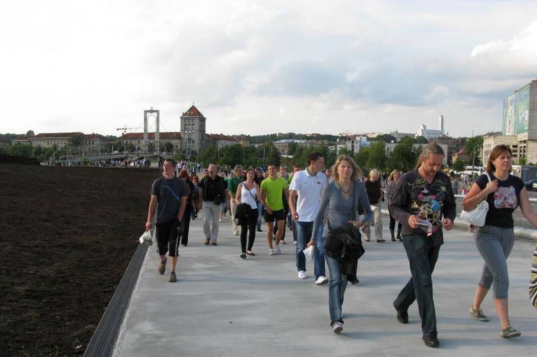 Tūkstančiai kauniečių traukė į "Žalgirio" areną