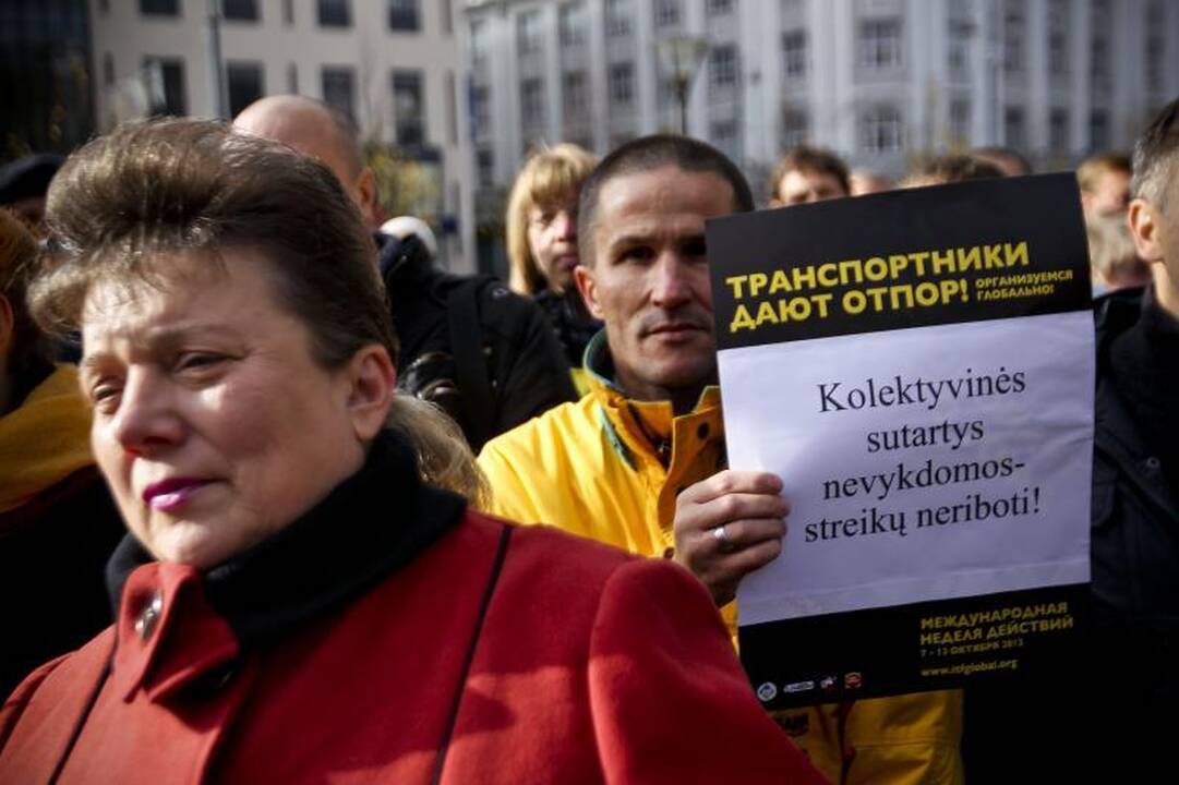 Vairuotojai: negalime vaikų prašyti apsieiti be pietų