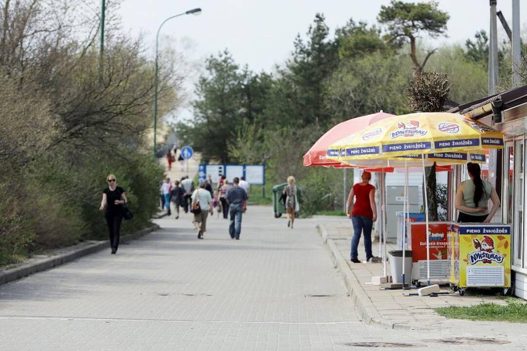 Saulė klaipėdiečius išviliojo į paplūdimius