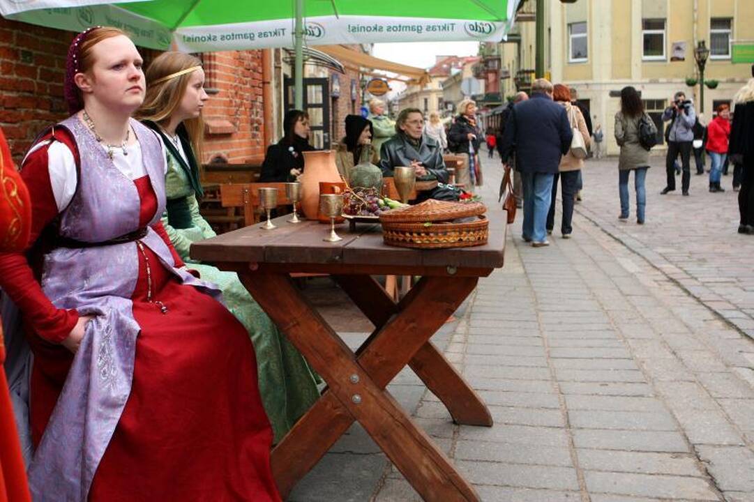 Kauno senamiestis skelbia vasarą