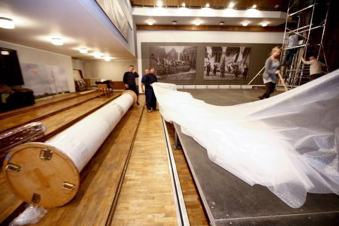 Lietuvą pasiekė didžiausias kada nors šalyje rodytas Žalgirio mūšio paveikslas