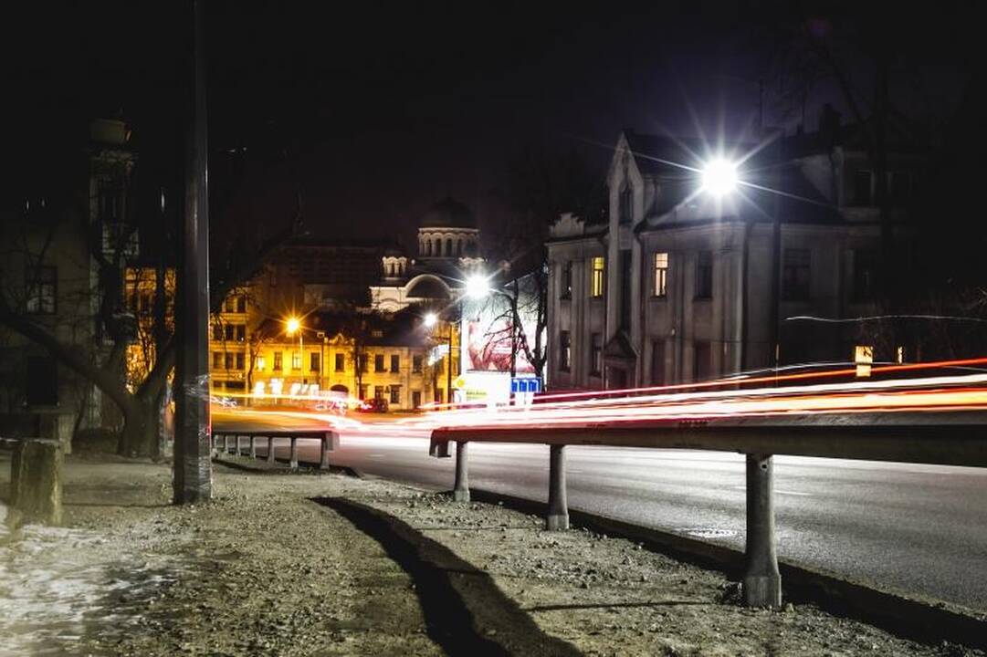 Kauniečiai kukliai paminėjo „Žemės valandą”