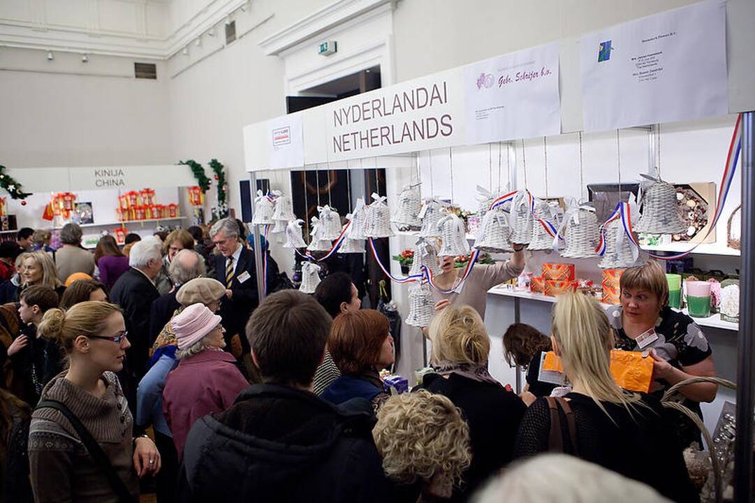 Vilniaus rotušėje šurmuliavo Kalėdų labdaros mugė 
