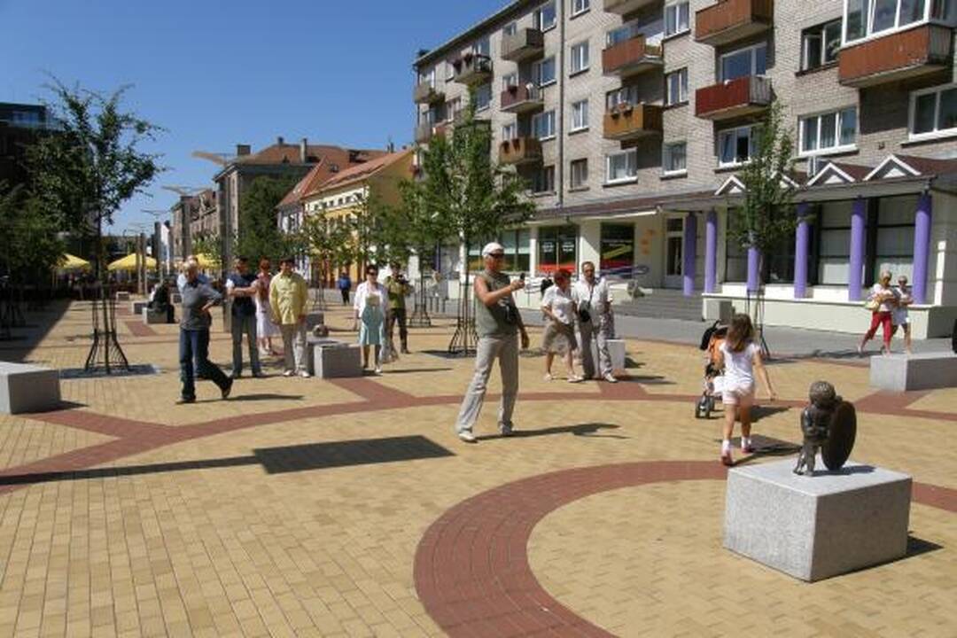 Bronzinis berniukas grįžo į savo vietą