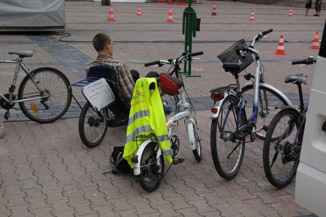 Sostinės gatves užvaldo dviratininkai
