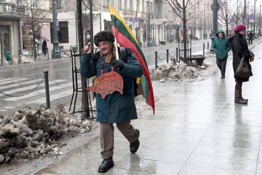Profsąjungos žadėtos minios prie Vyriausybės nesurinko (papildyta)