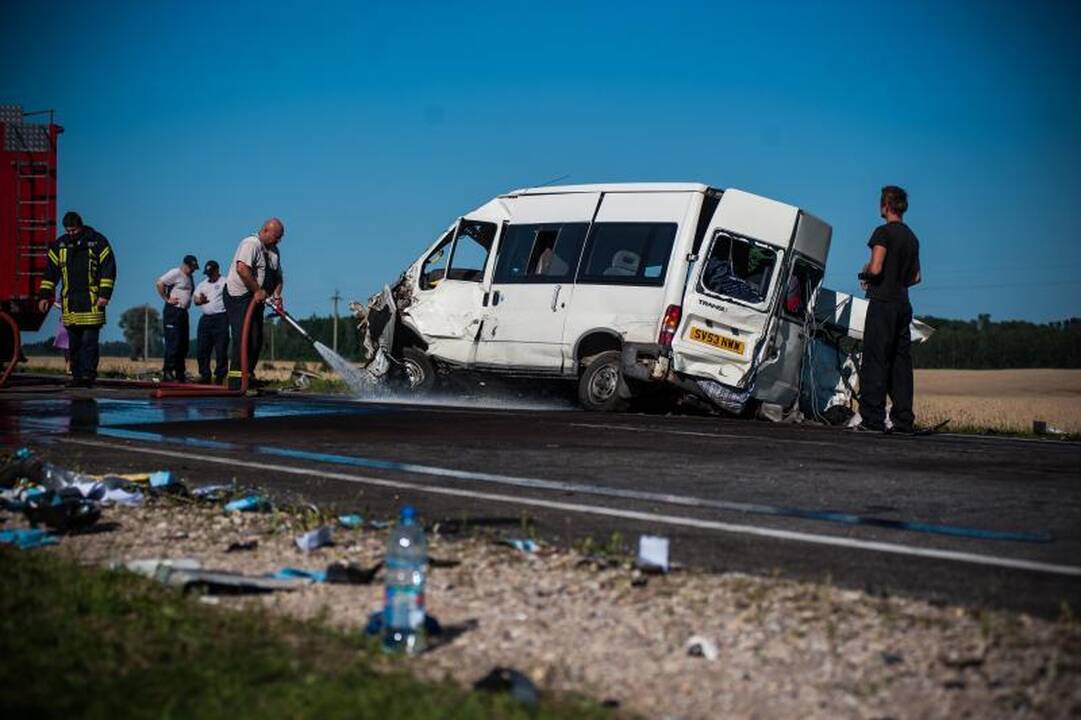 Netoli Kauno – 5 automobilių mėsmalė, 2 žuvo, 7 sužeisti (papildyta)