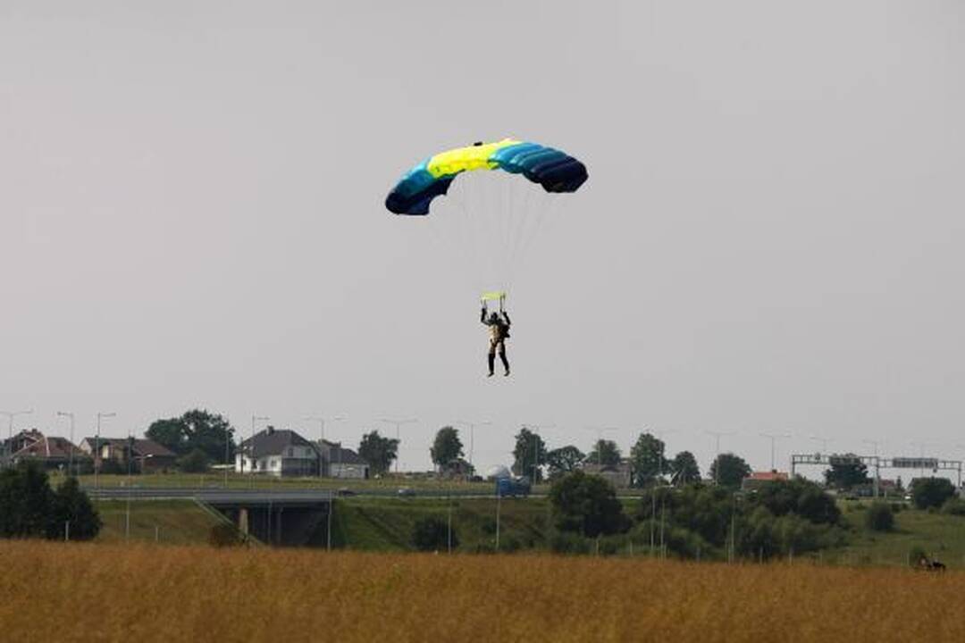 Klaipėdos aerodrome: aviamodelių šou