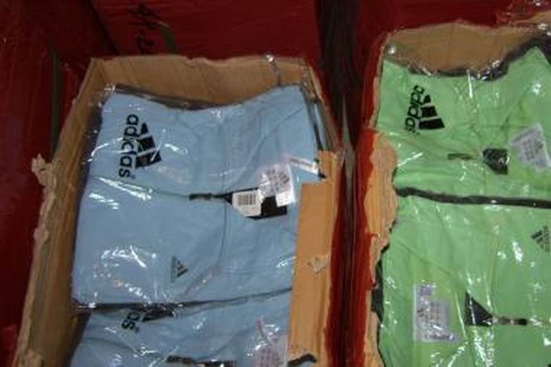 Sulaikyti „Nike“, „Adidas“ ir „Puma“ klastočių tiekėjai