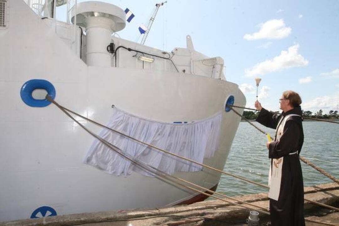 Klaipėdoje pastatytas keltas plaukios Alandų salyne