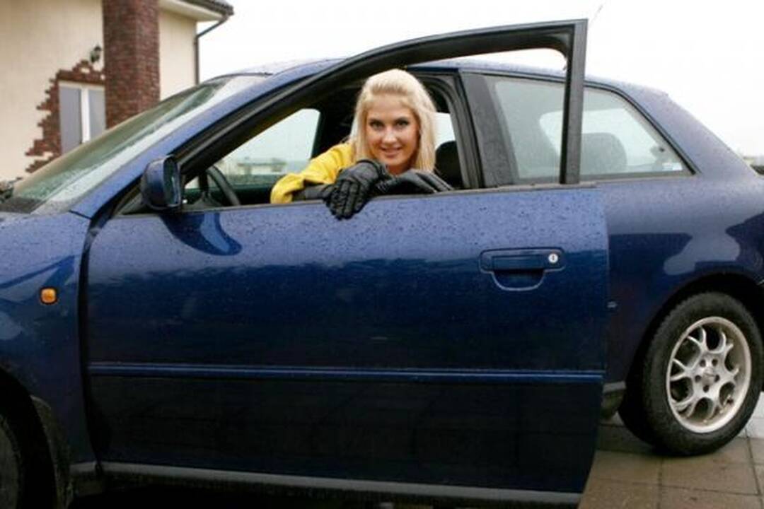 "Yvos" narė – raudonos spalvos ir "Audi" gerbėja