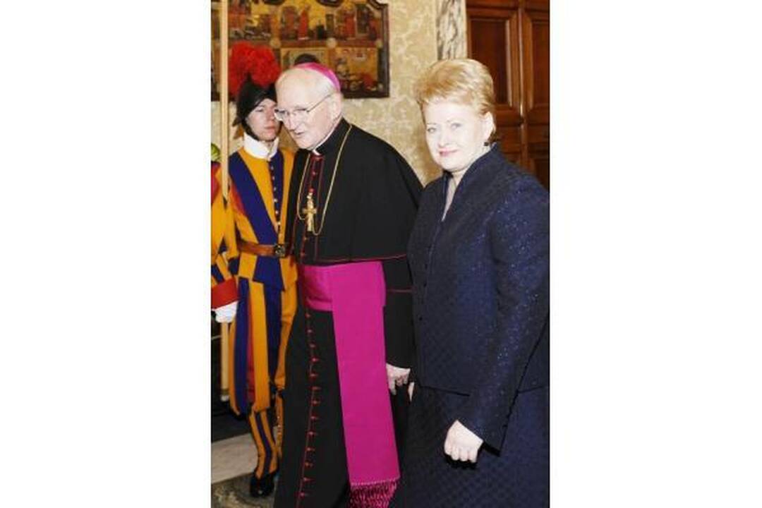 D.Grybauskaitė asmeniškai pakvietė popiežių apsilankyti Lietuvoje (papildyta)