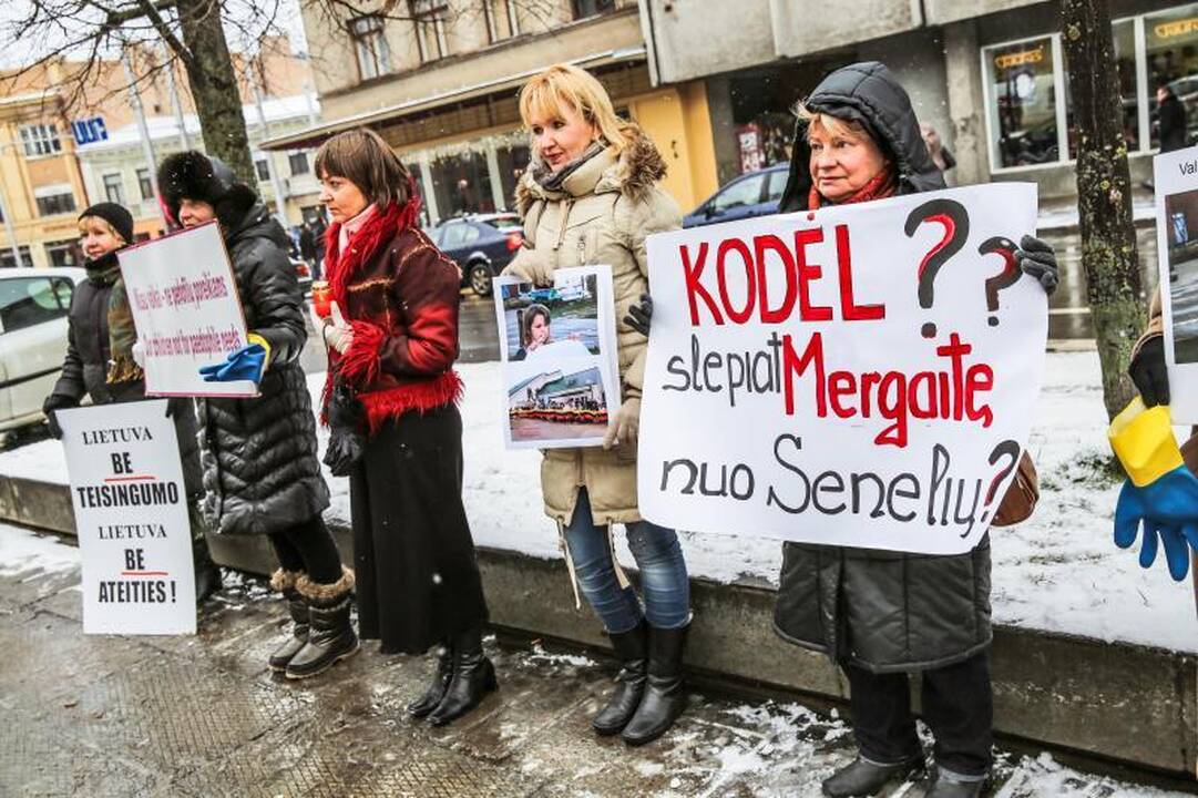 Piketuotojai Kaune piktinosi: „Mūsų vaikai –  ne pedofilų poreikiams!“