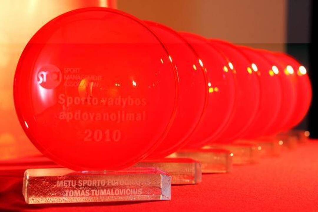 Įteikti apdovanojimai už sporto vadybą
