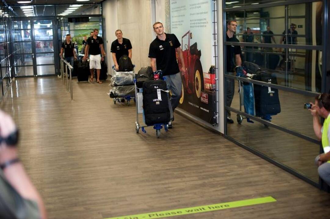Į Lietuvą sugrįžęs K.Kemzūra: į ligotus kaltinimus nereaguosiu