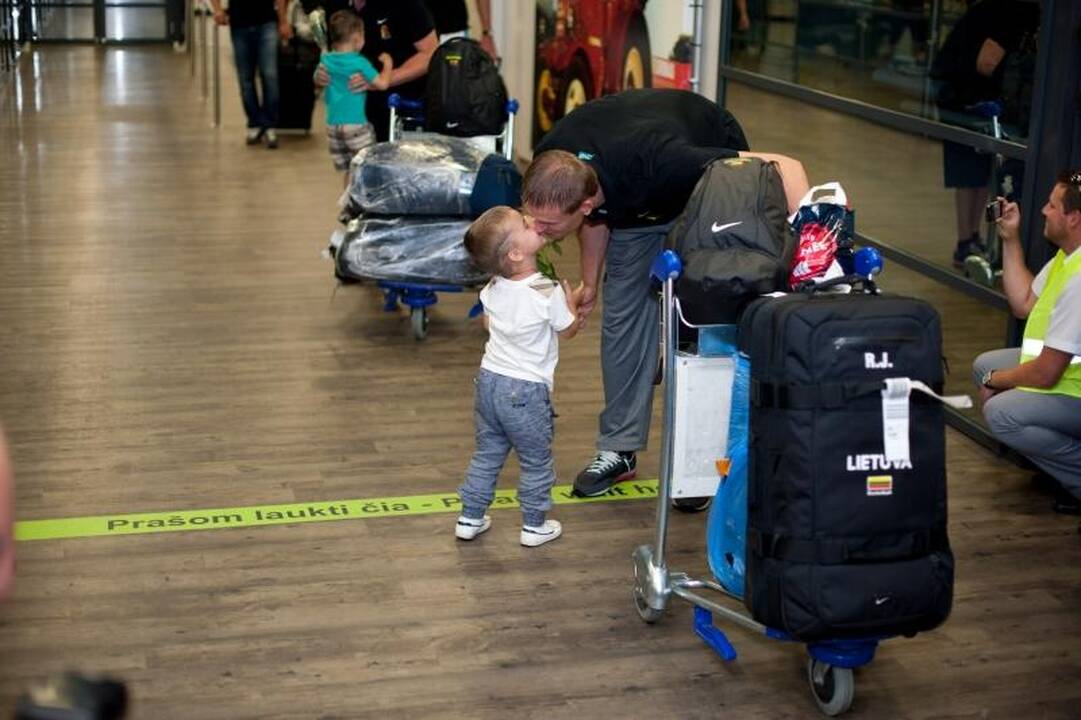 Į Lietuvą sugrįžęs K.Kemzūra: į ligotus kaltinimus nereaguosiu