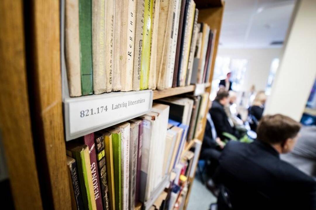 Į naują biblioteką Panemunėje – su senais baldais 