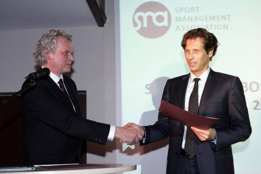 Įteikti apdovanojimai už sporto vadybą