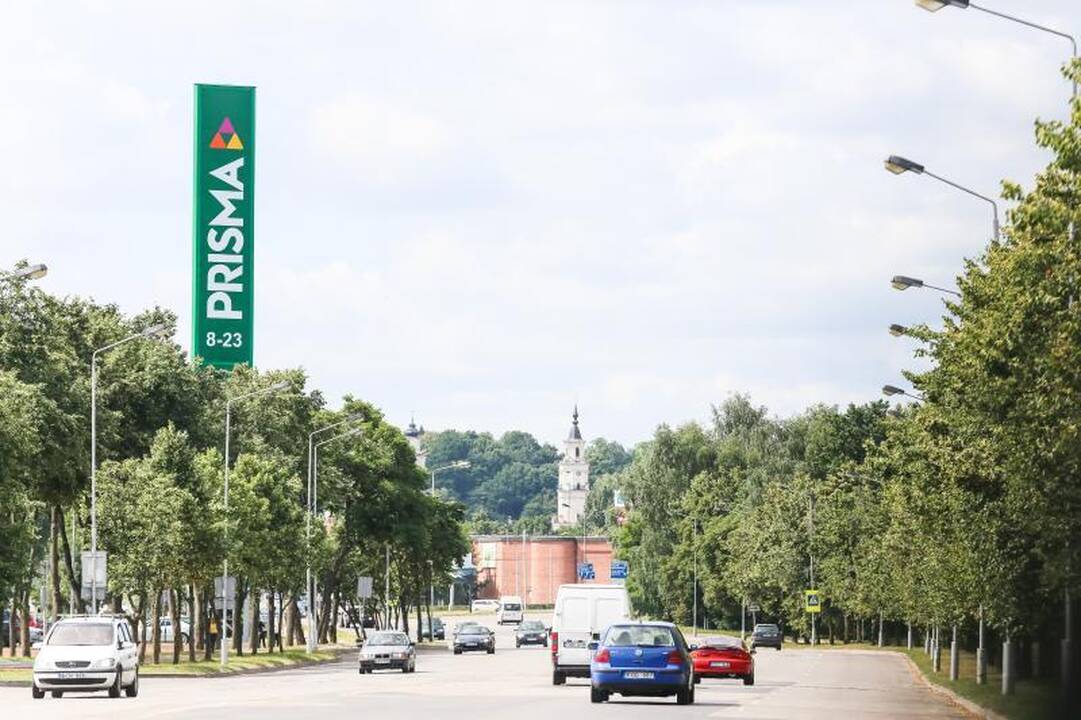Dėl „Prismos“ reklaminio bokšto – paliaubos
