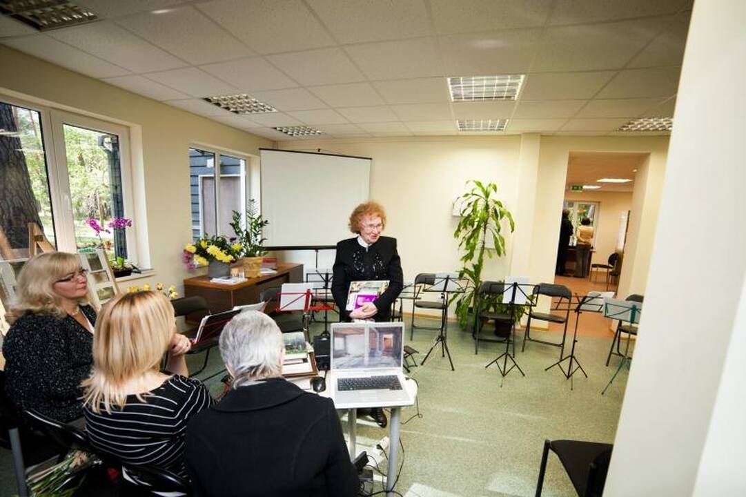 Į naują biblioteką Panemunėje – su senais baldais 