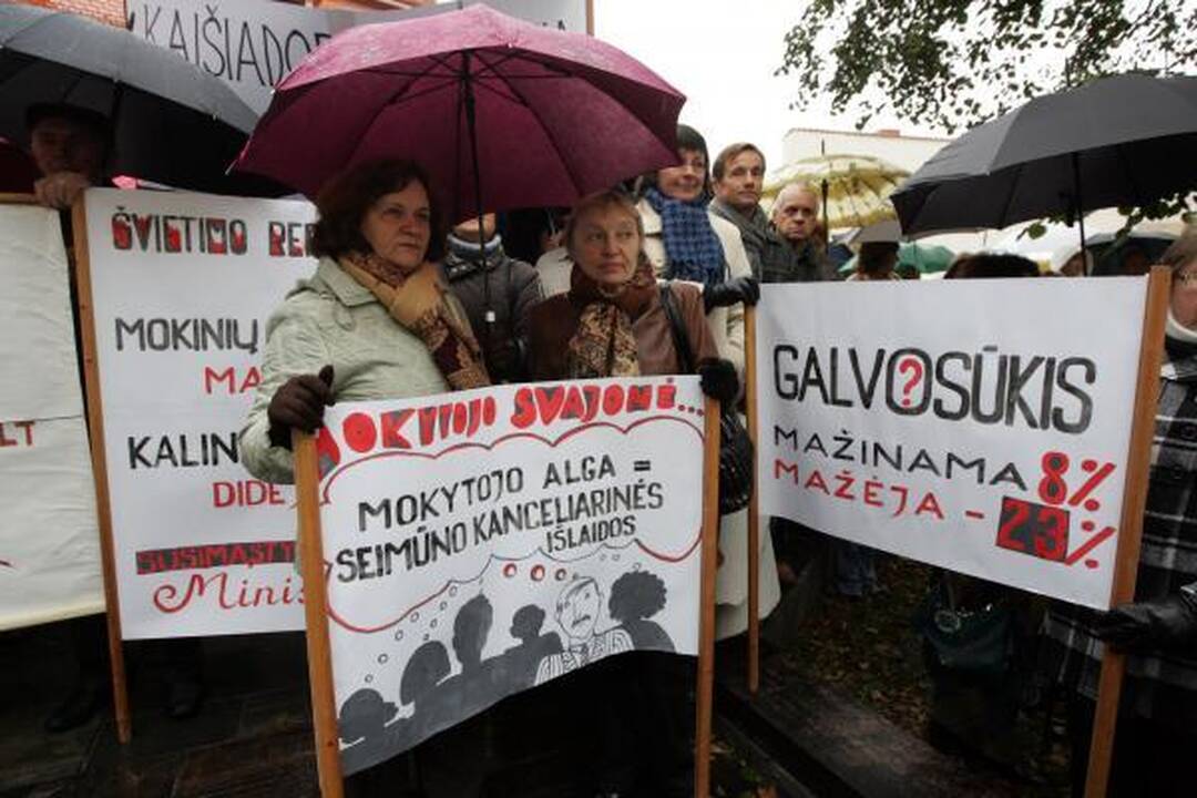 Mitinguojantys mokytojai įspėja apie naujus protestus